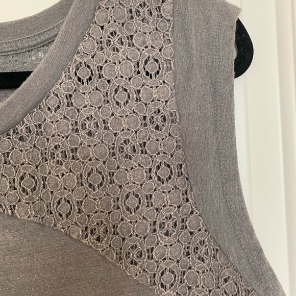 Lace Cap-Sleeve T-Shirt - Picture 2 of 7